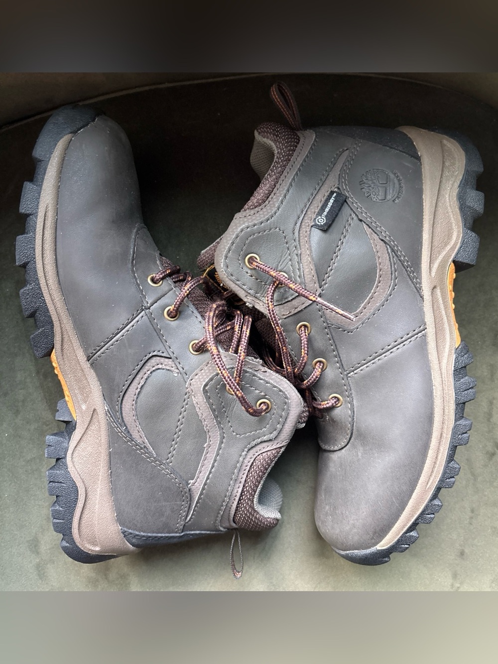 TIMBERLAND Juniors boys size 5 Mt. Maddsen Mid Waterproof Hiking Boots A14IB
